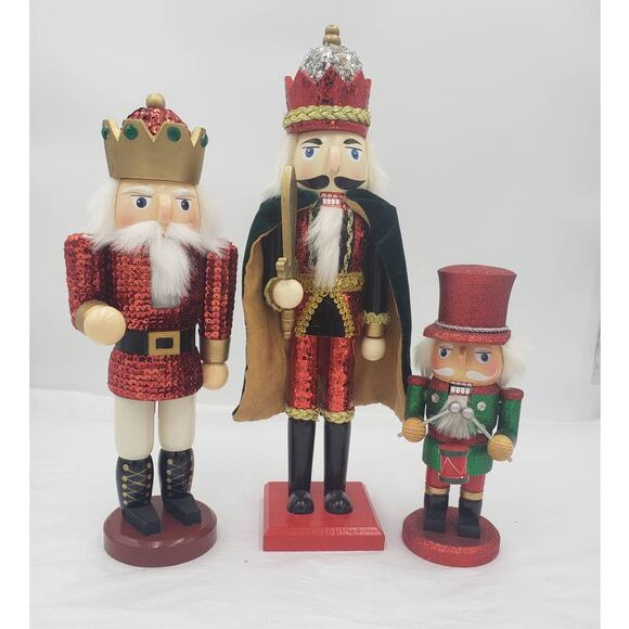 Nutcracker Set of 3 King With Cape, Drummer, Jeweled and Bedazzled Nutcrackers - Picture 2 of 15